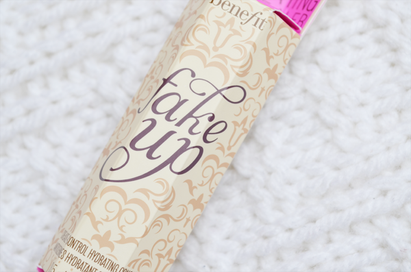 Benefit Fake Up Concealer