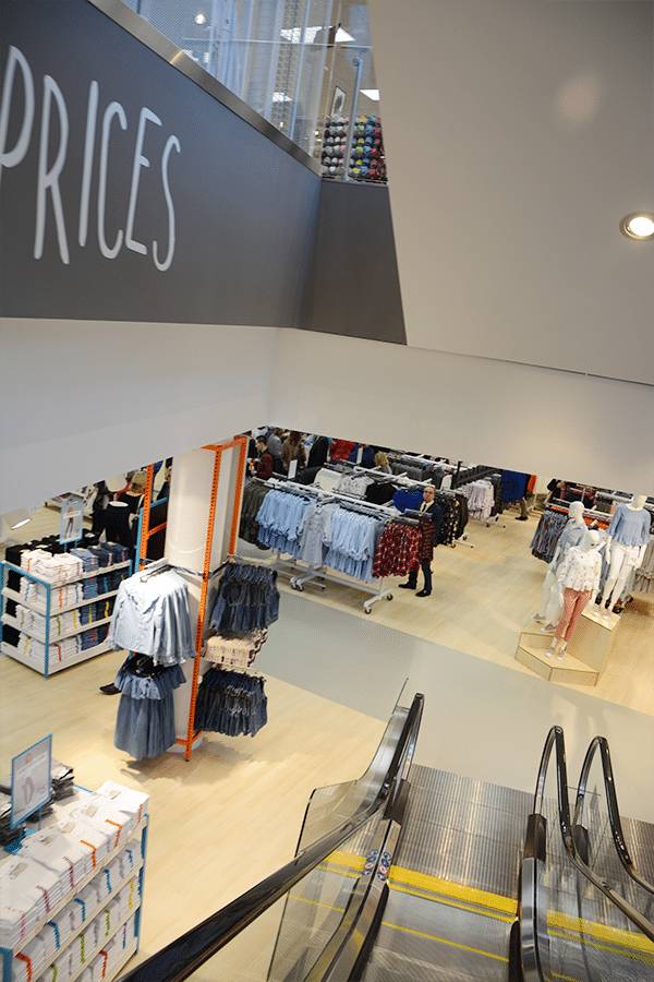Binnen kijken bij Primark Zwolle