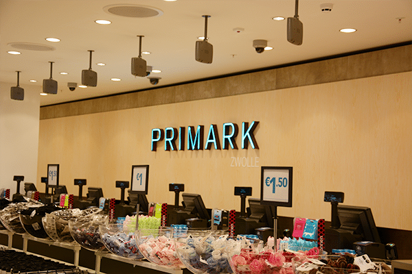 Binnen kijken bij Primark Zwolle
