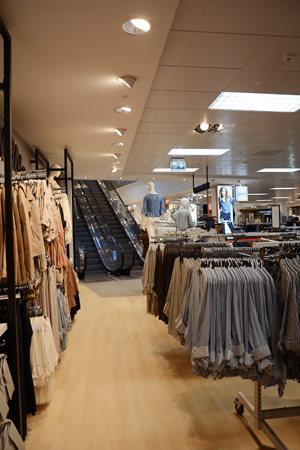 Binnen kijken bij Primark Zwolle