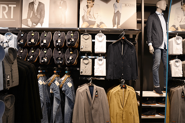 Binnen kijken bij Primark Zwolle